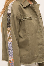 Load image into Gallery viewer, Truckee Stripe Sleeve Denim Jacket
