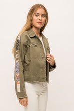 Load image into Gallery viewer, Truckee Stripe Sleeve Denim Jacket
